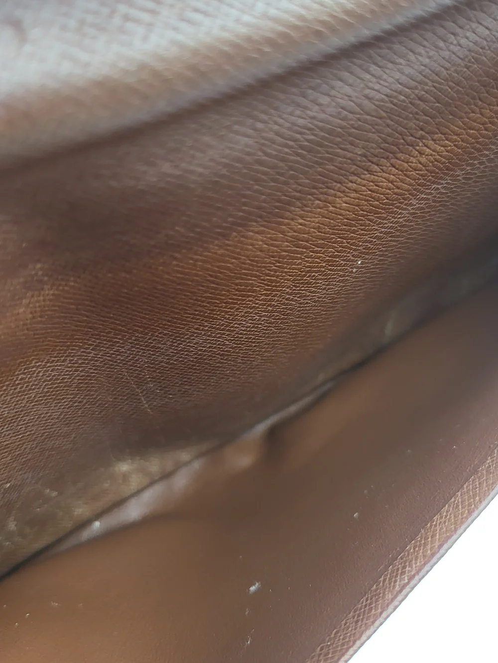Louis Vuitton Monogram Travel Organizer Zippy Wallet. Authentic..